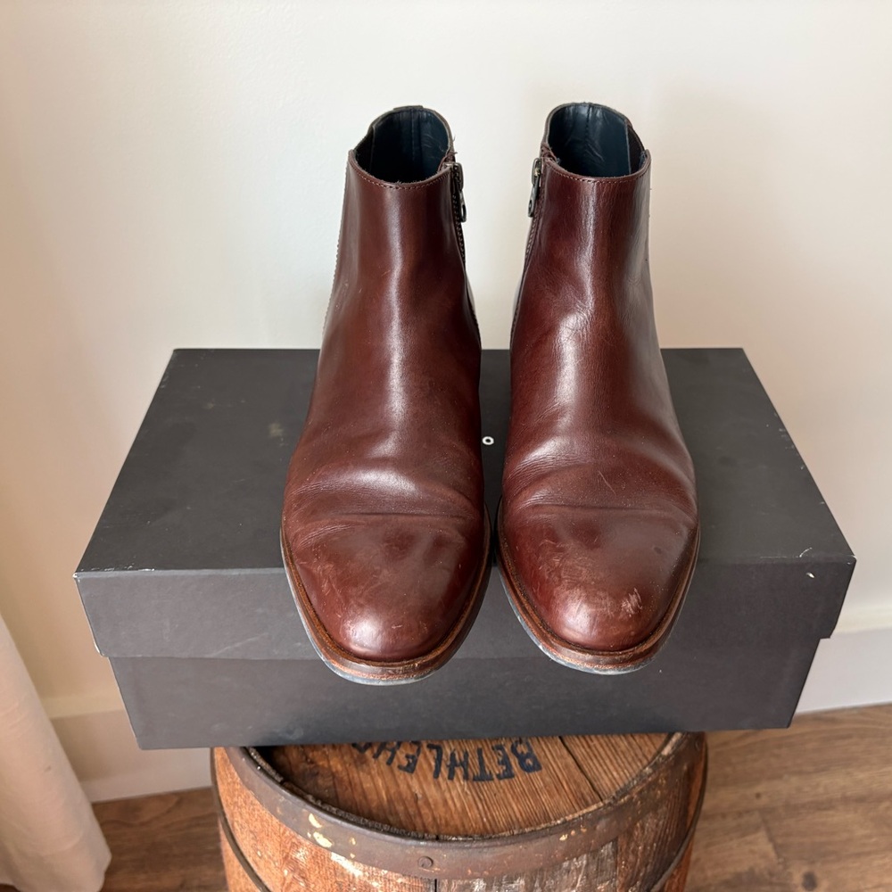 Avitto Leather Italian Chelsea Boots Men’s